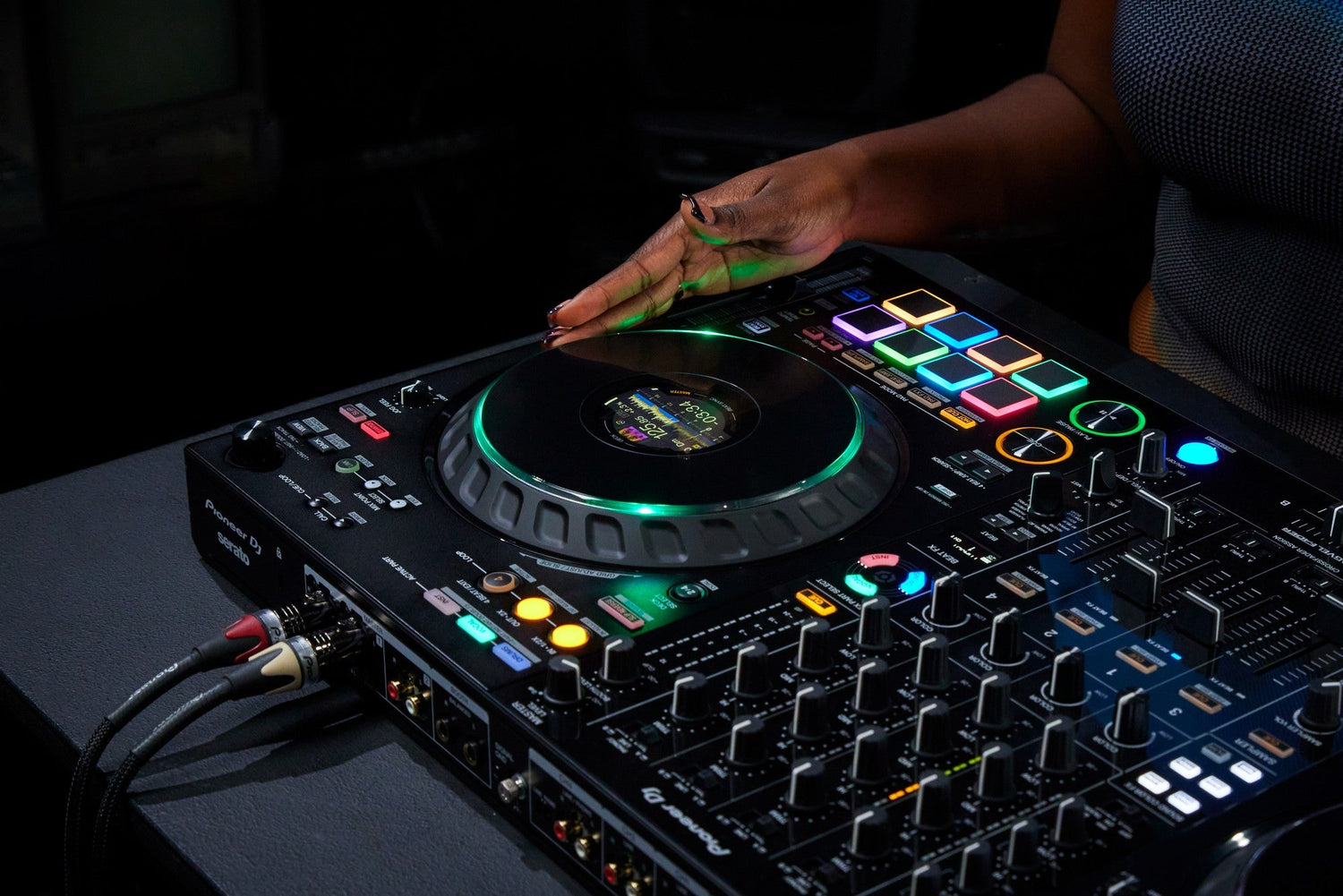 DDJ-FLX10 o XDJ-RX3: differenze e quale scegliere nel 2026