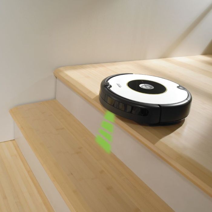 iRobot Roomba 605  Aspirapolvere Robot  sistema AeroVac PET