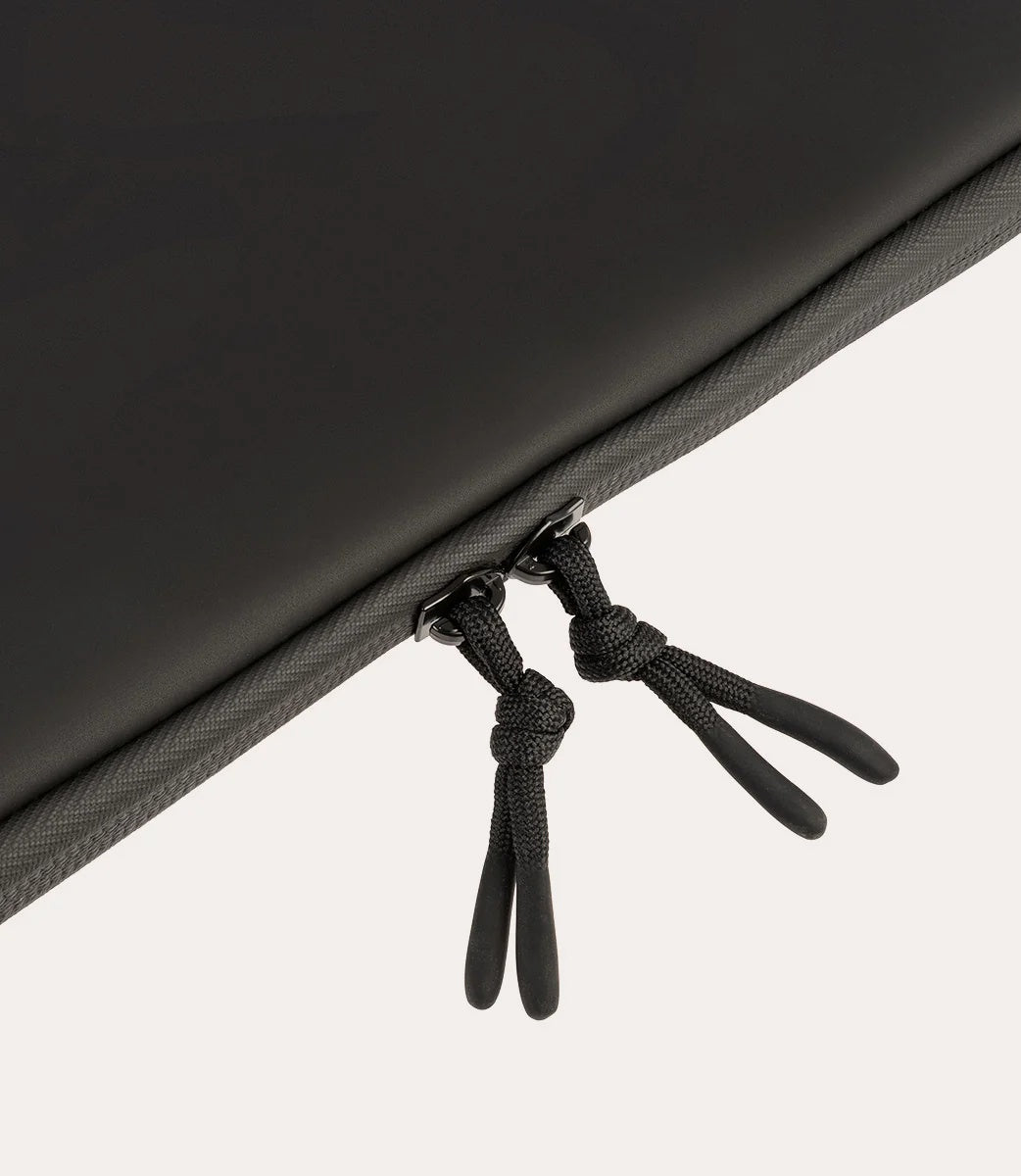 Tucano Custodia Laptop Silicon Valley BFSILIMB13-BK Silicone Nero 13"