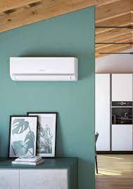 Olimpia Splendid Phenix E Unità Interna e Esterna Condizionatore Fisso 9000 Btu/h Inverter Monosplit con Pompa di Calore A+++/A++ Gas R32