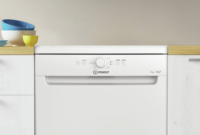 Indesit D2F HK26 Lavastoviglie Libera installazione 14 coperti E