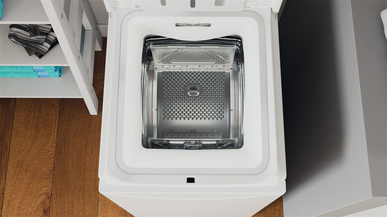 Indesit BTW L60400 IT Lavatrice A Libera Installazione A Carica Dall'alto 6 Kg, 1000 Giri, Turn&Go, Opzione Extra Lavaggio, Classe C, Bianco
