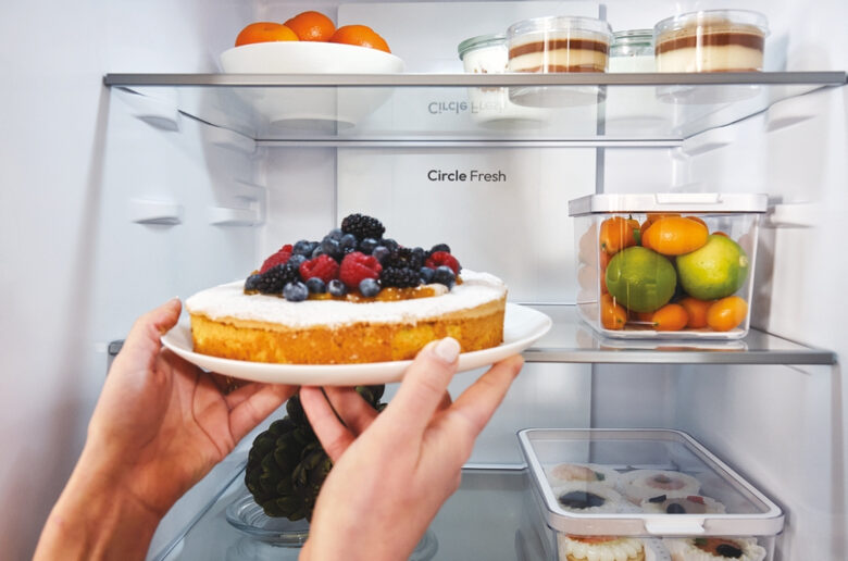 Candy CNCQ2T618EX Fresco 300 Frigorifero Combinato A Libera Installazione, No Frost, Area Fresh 0°C, Classe E, Acciaio Inox