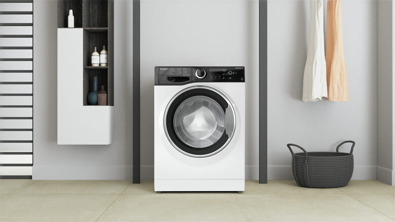 Whirlpool WSB 622 S IT lavatrice Caricamento frontale 6 kg 1200 Giri/min E Bianco