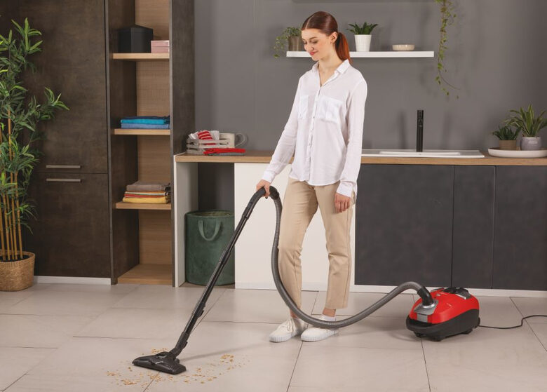 Hoover HE310HM 011 3,5 L Aspiratore a cilindro Secco 850 W Sacchetto per la polvere