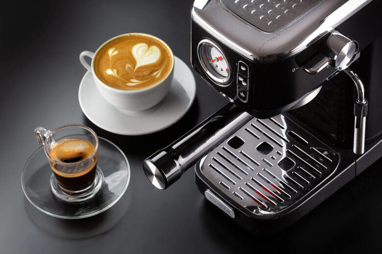 Ariete 1381 Macchina da caffè con manometro, compatibile con caffè in polvere e cialde ESE, 1300 W, Capacità 1,1 L, 15 bar di pressione, Filtro 1 o 2 tazze, Dispositivo Cappuccino, Nero