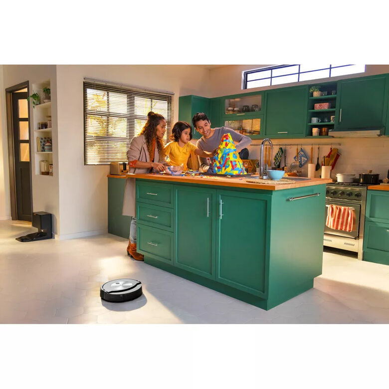 iRobot Roomba Combo j7+ Aspirapolvere Robot Senza sacchetto Nero, Acciaio inossidabile