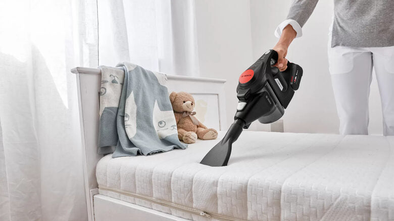 Bosch Serie 8 BCS82PWR25 aspirapolvere senza filo Nero, Rosso Senza sacchetto