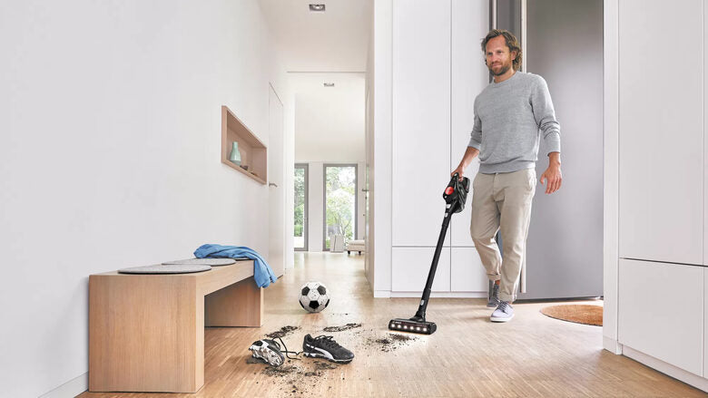 Bosch Serie 8 BCS82PWR25 aspirapolvere senza filo Nero, Rosso Senza sacchetto