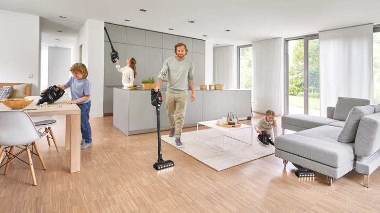 Bosch Serie 8 BCS82PWR25 aspirapolvere senza filo Nero, Rosso Senza sacchetto