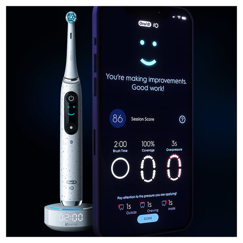 Oral-B iO Spazzolino Elettrico Ricaricabile 10 Bianco,1 Testina, 1 Custodia Da Viaggio ricaricabile, 1 Caricatore Sense