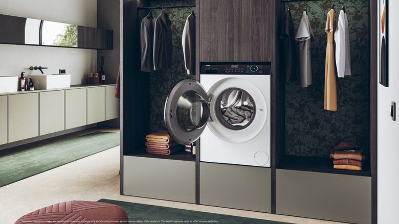 Haier I-Pro Series 3 HW90-B14939S8 lavatrice Caricamento frontale 9 kg 1400 Giri/min A Bianco