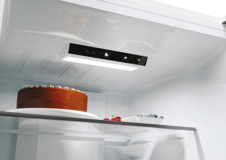 Candy CNCQ2T618EX Fresco 300 Frigorifero Combinato A Libera Installazione, No Frost, Area Fresh 0°C, Classe E, Acciaio Inox