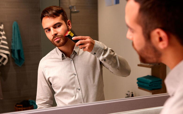 Philips BEARDTRIMMER Series 9000 regolabarba impermeabile BT9290/32