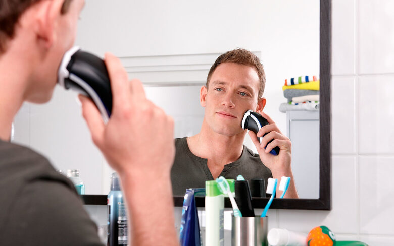 Philips SHAVER Series 3000 Rasoio elettrico per rasatura a secco PT737/17