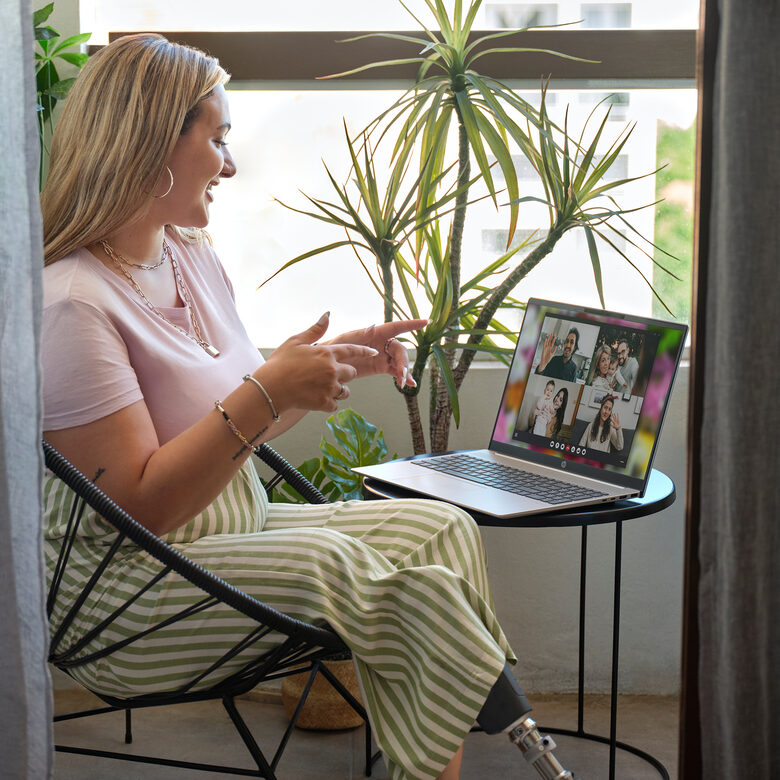 HP Pavilion 16-af0012nl Intel Core Ultra 5 125U Computer portatile 40,6 cm (16") 2K 16 GB LPDDR5-SDRAM 512 GB SSD Wi-Fi 6 (802.11ax) Windows 11 Home AI PC Argento