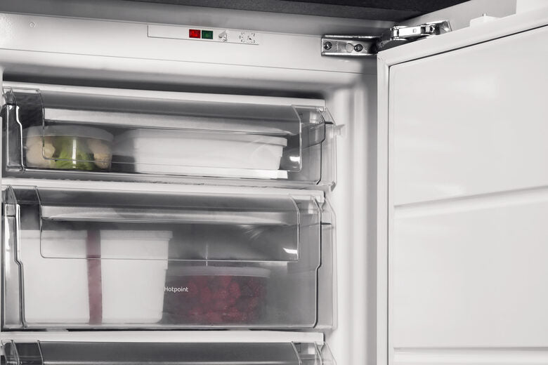 Hotpoint BFS 1222.1 congelatore Da incasso 92 L Bianco