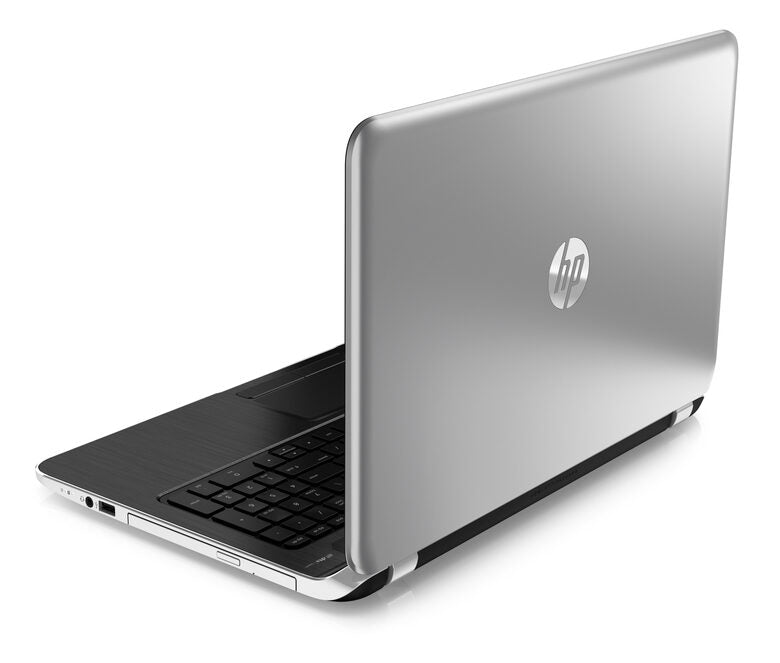 HP Pavilion 15-n233sl Computer portatile 39,6 cm (15.6") HD Intel® Core™ i7 di quarta generazione 6 GB DDR3L-SDRAM 500 GB HDD NVIDIA® GeForce® GT 740M Windows 8.1 Argento