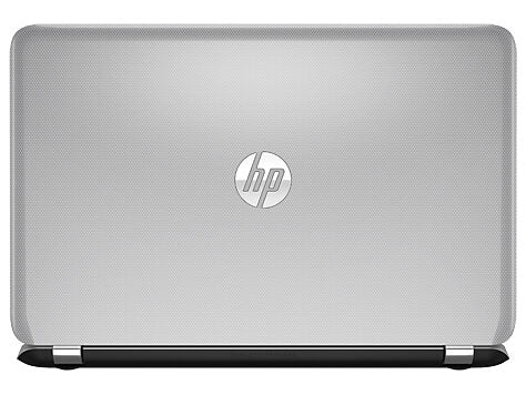 HP Pavilion 15-n233sl Computer portatile 39,6 cm (15.6") HD Intel® Core™ i7 di quarta generazione 6 GB DDR3L-SDRAM 500 GB HDD NVIDIA® GeForce® GT 740M Windows 8.1 Argento