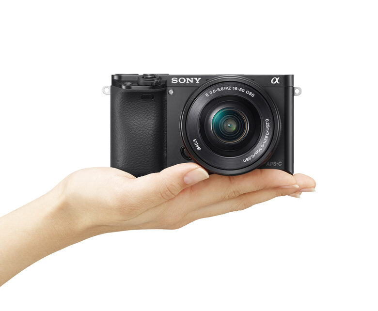 Sony Alpha 6000L, fotocamera mirrorless con obiettivo 16-50 mm, attacco E, sensore APS-C, 24.3 MP