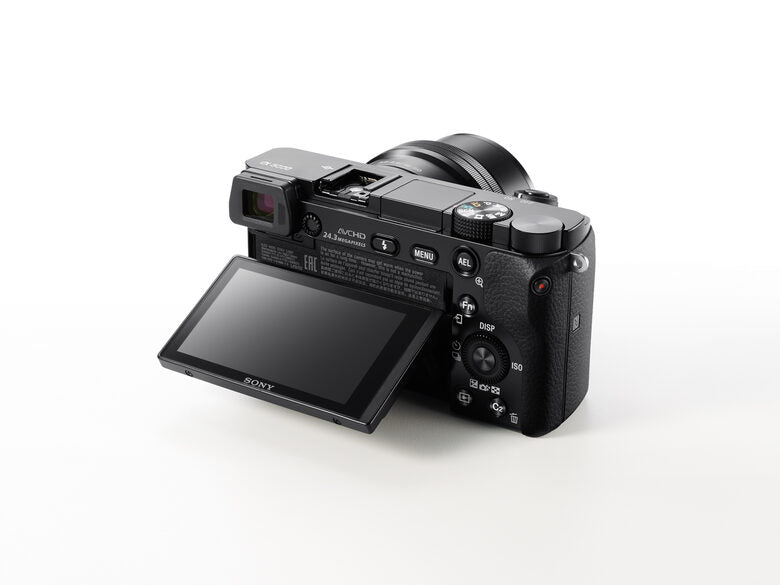 Sony Alpha 6000L, fotocamera mirrorless con obiettivo 16-50 mm, attacco E, sensore APS-C, 24.3 MP