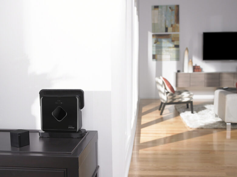 iRobot Braava 380t Aspirapolvere Robot Senza sacchetto Nero