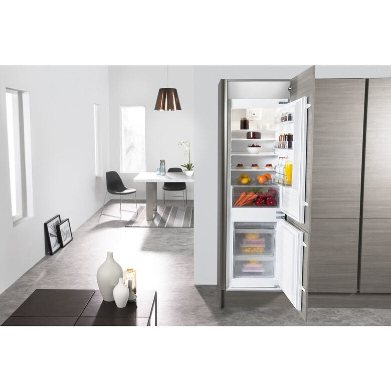 Whirlpool ART6610/A++ frigorifero con congelatore Da incasso 275 L Bianco
