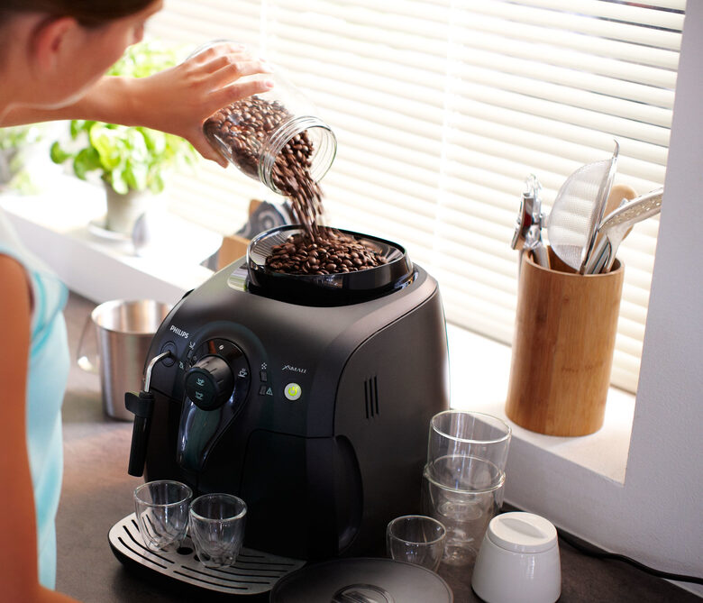 Philips 2000 series Macchina da caffè automatica per 3 bevande
