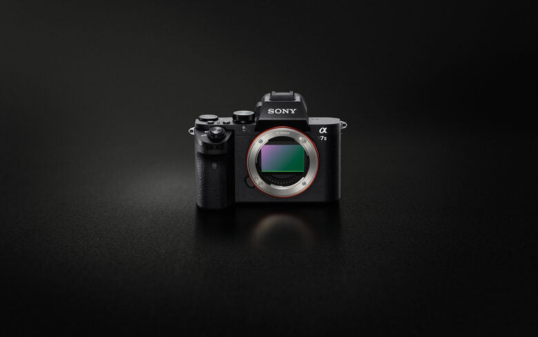 Sony Alpha 7 II, fotocamera mirrorless ad attacco E, sensore full-frame, 24.3 MP
