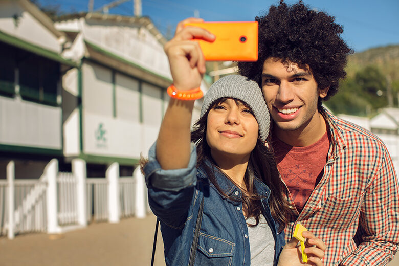 Microsoft Lumia 435 10,2 cm (4") SIM singola Windows Phone 8.1 3G Micro-USB B 1 GB 8 GB 1560 mAh Nero