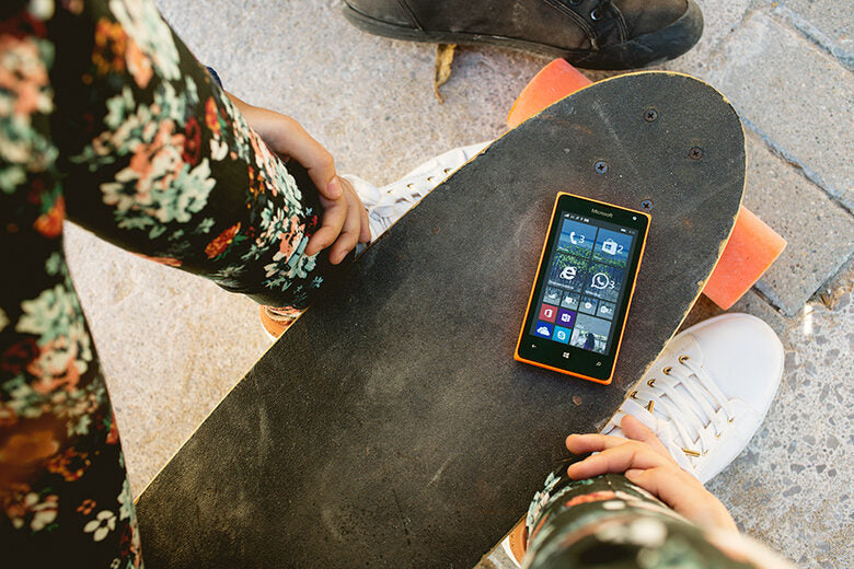 Microsoft Lumia 435 10,2 cm (4") SIM singola Windows Phone 8.1 3G Micro-USB B 1 GB 8 GB 1560 mAh Nero