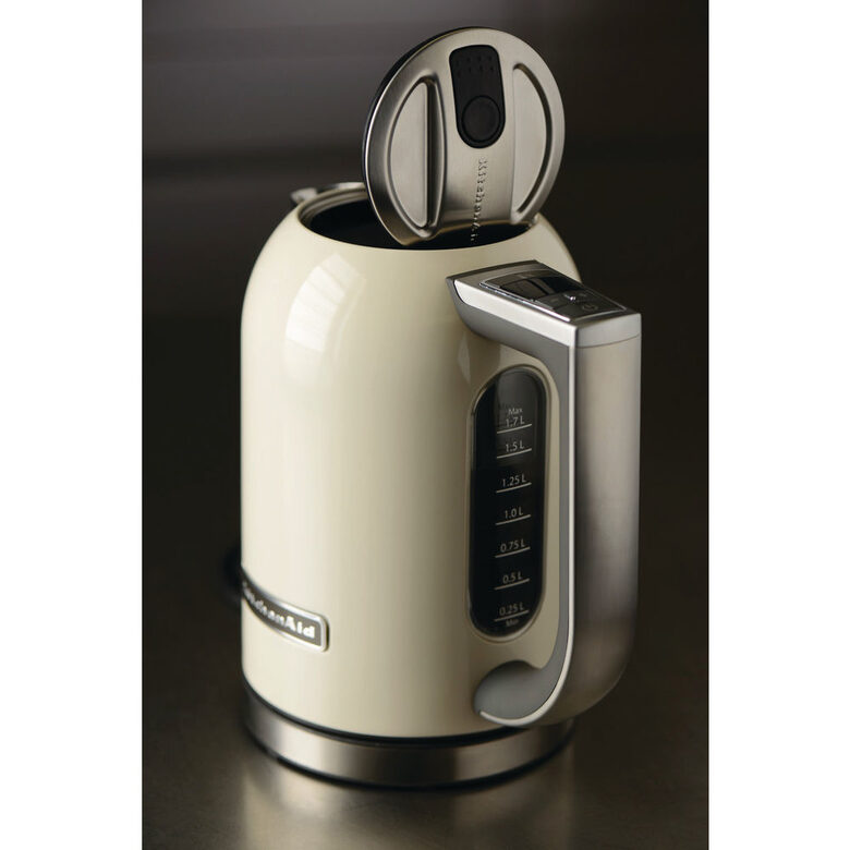 KitchenAid 5KEK1722 bollitore elettrico 1,7 L 2400 W Crema