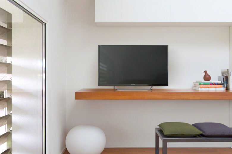 Sony KDL-48W705C