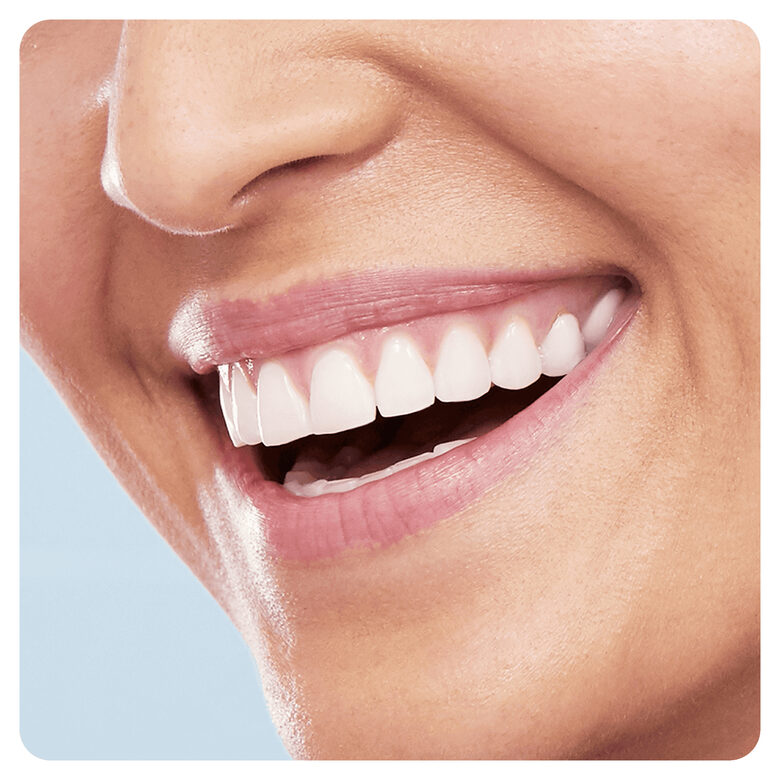 Oral-B PRO 750 CrossAction Adulto Spazzolino rotante-oscillante Nero