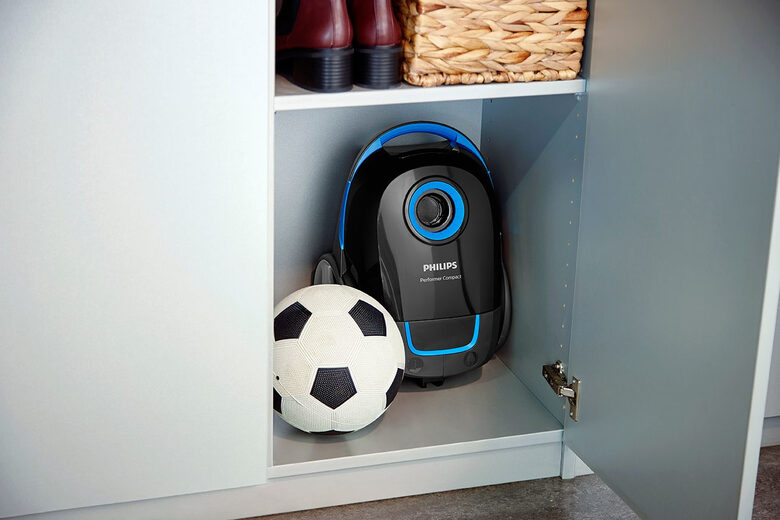 Philips Performer Compact Aspirapolvere con sacco, 900 W, cattura il 99,9% della polvere