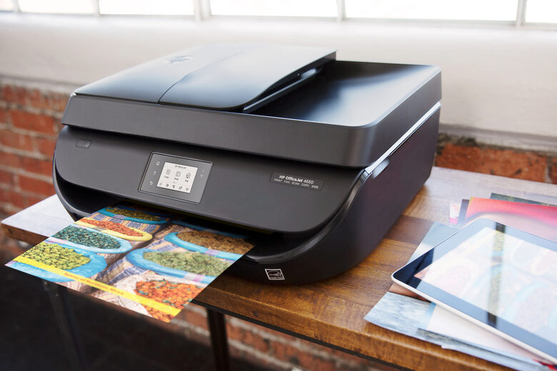 HP OfficeJet 4650 Getto termico d'inchiostro A4 4800 x 1200 DPI 9,5 ppm Wi-Fi