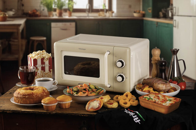 Ariete Linea Vintage 3960 Forno a microonde Vintage, 800W, Capacità 20L, 3 funzioni, 6 livelli di cottura, Timer, Beige