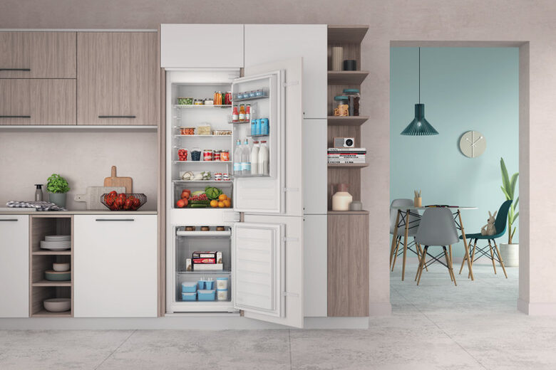 Indesit INC18D021A1 Frigorifero Da incasso 268 L E Bianco