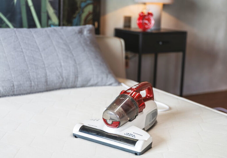 Hoover Ultra Vortex MBC500UV Rosso Senza sacchetto