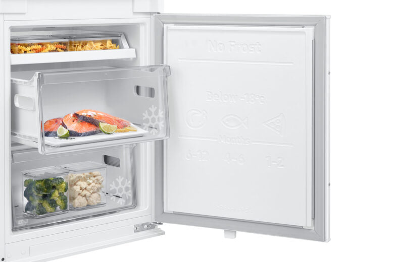 Samsung Frigorifero Combinato da Incasso F1rst 60 AI Plus 1.94m 298L Total No Frost