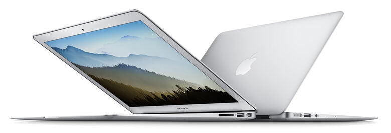 Apple MacBook Air Computer portatile 33,8 cm (13.3") HD Intel® Core™ i5 di quinta generazione 8 GB LPDDR3-SDRAM 128 GB Flash Wi-Fi 5 (802.11ac) Mac OS X 10.11 El Capitan Argento