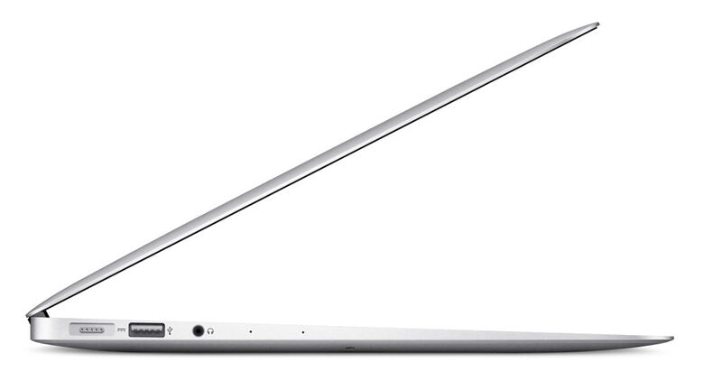 Apple MacBook Air Computer portatile 33,8 cm (13.3") HD Intel® Core™ i5 di quinta generazione 8 GB LPDDR3-SDRAM 128 GB Flash Wi-Fi 5 (802.11ac) Mac OS X 10.11 El Capitan Argento