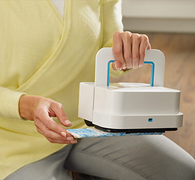 iRobot Braava jet 240 Aspirapolvere Robot Bianco