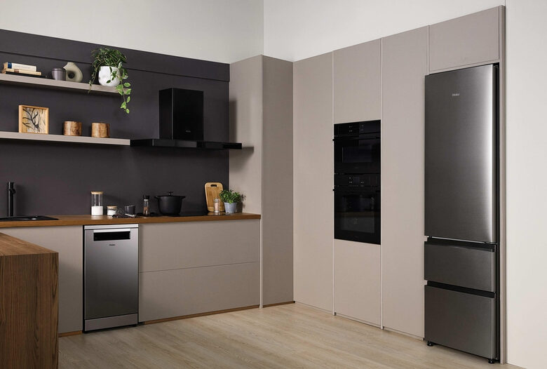 Haier 3D 60 Serie 3 HTR3620CNMG Libera installazione 414 L Argento