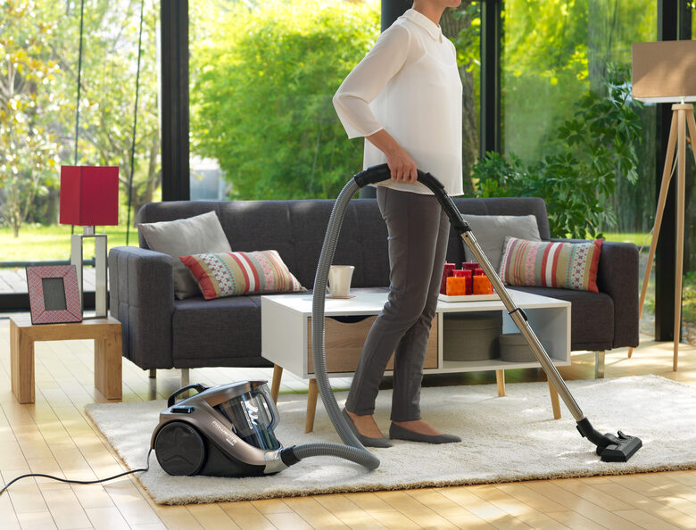 Rowenta Compact Power RO3786 aspirapolvere a traino 1,5 L A cilindro Secco 750 W Senza sacchetto