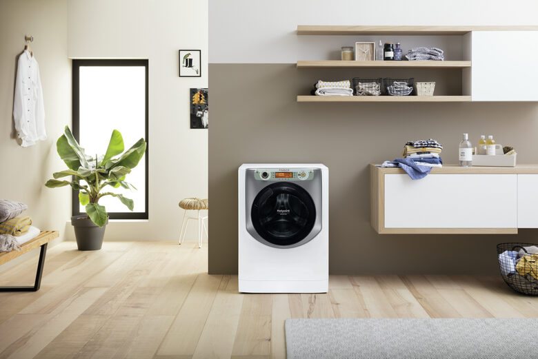 Hotpoint AQ116D 49D IT lavatrice Caricamento frontale 11 kg 1400 Giri/min Titanio