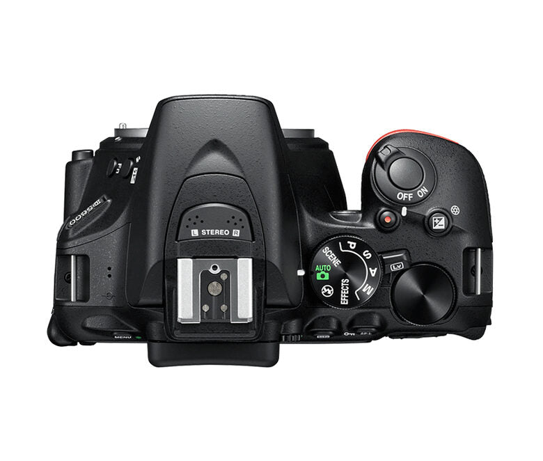 Nikon D5600 + AF-S DX 18-140mm G ED VR Kit fotocamere SLR 24,2 MP CMOS 6000 x 4000 Pixel Nero