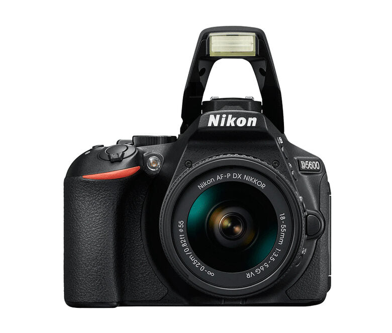 Nikon D5600 + AF-P DX 18-55mm VR + 8GB SD Kit fotocamere SLR 24,2 MP CMOS 6000 x 4000 Pixel Nero