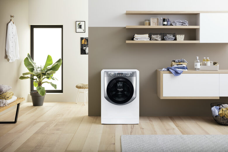 Hotpoint AQ96F 29 IT lavatrice Caricamento frontale 9 kg 1200 Giri/min Titanio
