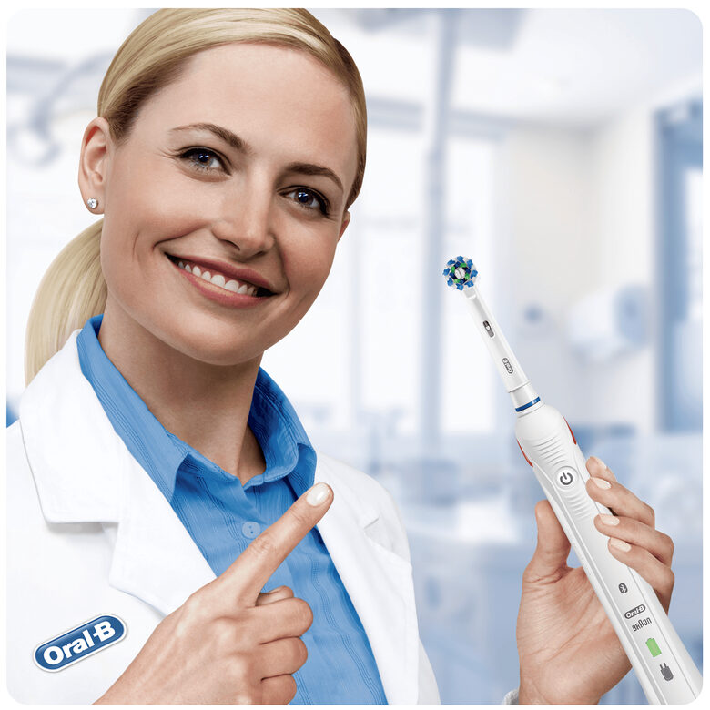 Oral-B Smart 4 4500N CrossAction Adulto Spazzolino rotante-oscillante Bianco